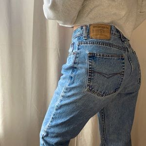 Jordache jeans. Size 27. Medium wash. Straight leg.